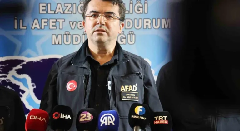 AFAD Başkanı Memiş: "Malatya’da 2, Elazığ’da 8 vatandaşımızın tedavileri devam ediyor"