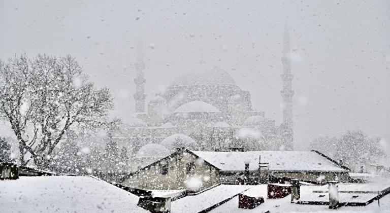 "Altay soğuk hava dalgası" ve kar fırtınası Türkiye’ye giriş yaptı