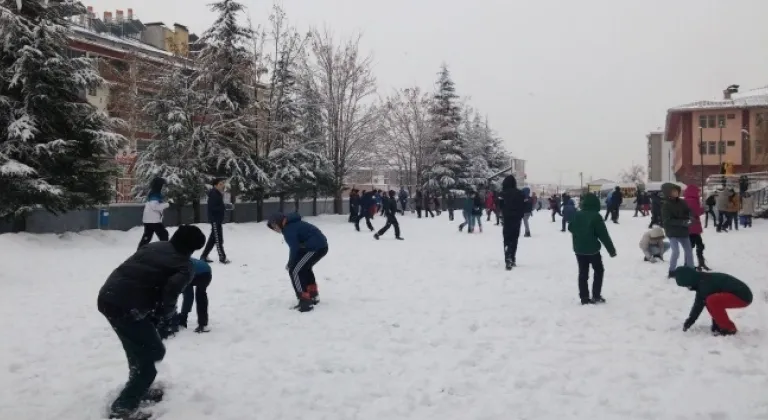 Ardahan’da eğitime kar engeli