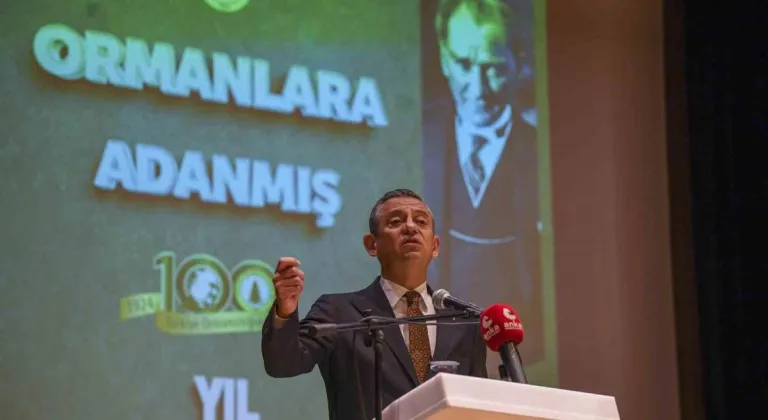 CHP Genel Başkanı Özel: “Cumhuriyet tarihinde ilk kez asgari ücrete zam değil indirim yaptılar”