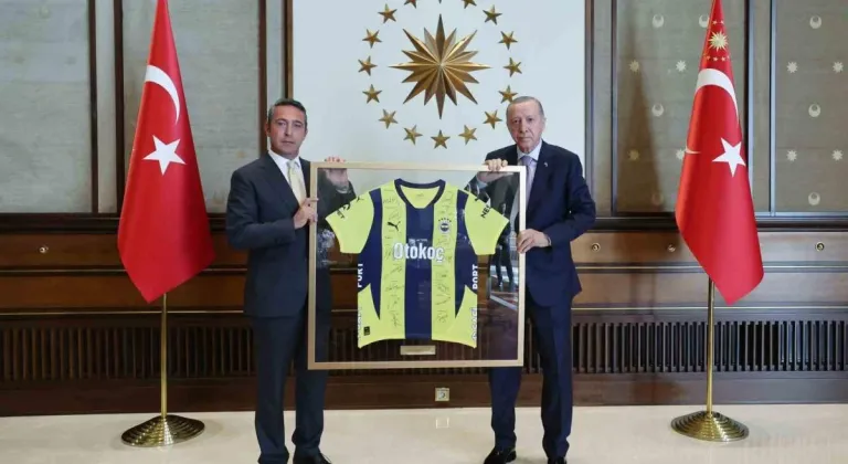 Cumhurbaşkanı Erdoğan, Fenerbahçe Başkanı Ali Koç ve yönetim kurulunu kabul etti