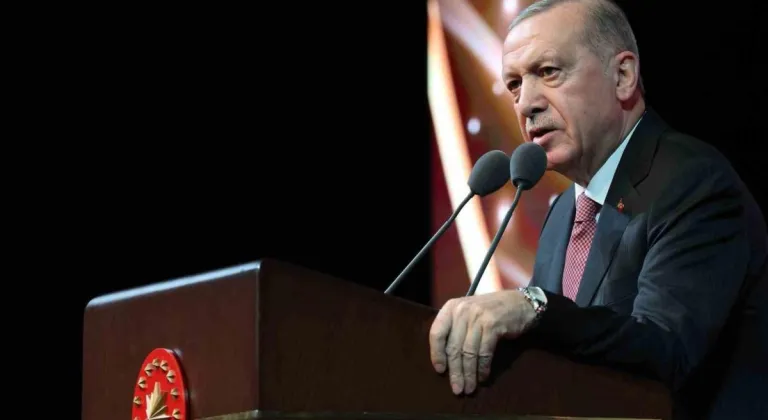 Cumhurbaşkanı Erdoğan: "Millete tepeden bakmayan herkese devlet olarak elimizden gelen desteği sağlıyoruz"