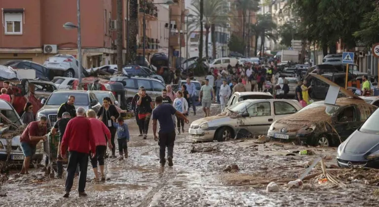 İspanya’da Sel Felaketi: Hayatını Kaybedenlerin Sayısı 95 Oldu