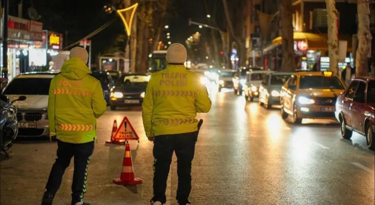 Isparta’da trafik denetimi: 24 saatte 15 araç trafikten men edildi