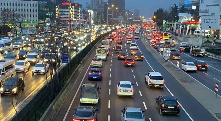 İstanbul’da trafik yoğunluğu yüzde 90’a ulaştı