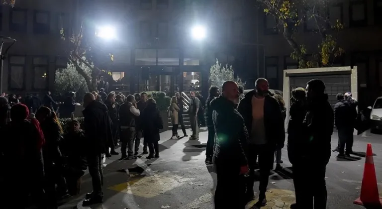 Kadıköy Belediyesi İşçileri Grev Kararı Aldı