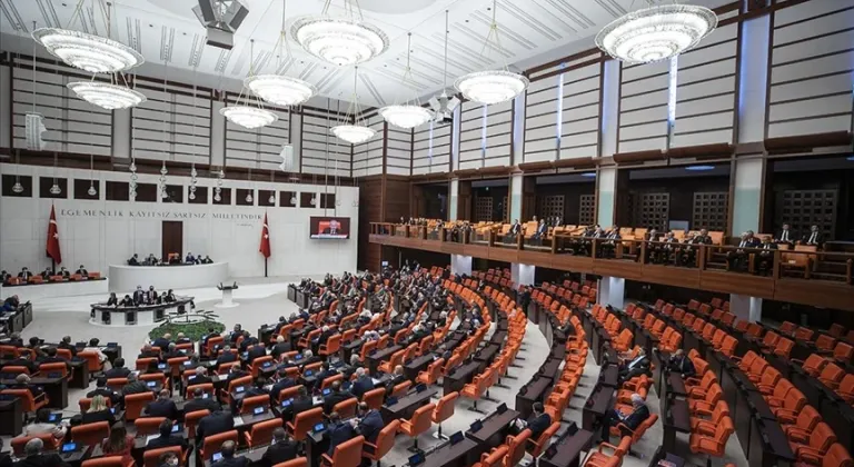 TBMM’de Çocuk Hakları Gündemi: Sosyal Medya Yaş Sınırı Tartışılıyor