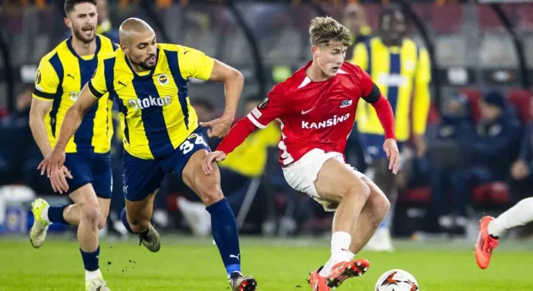 UEFA Avrupa Ligi: AZ Alkmaar 3-1 Fenerbahçe