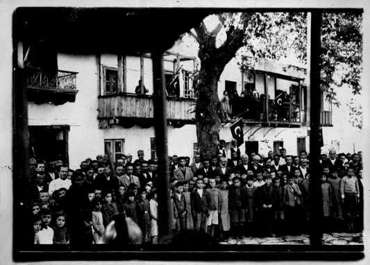 Atatürk'ün Anadolu'daki Cenaze Törenine Ait İlk Kez Ortaya Çıkan Fotoğraflar