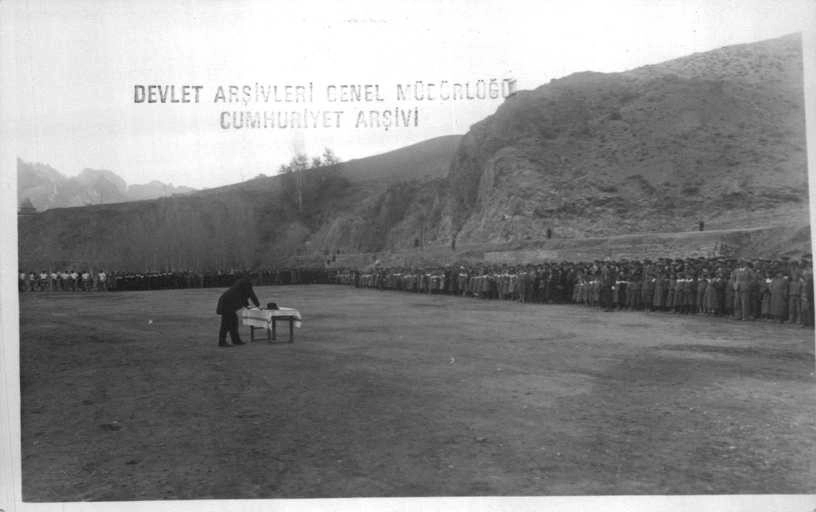 Atatürk'ün Anadolu'daki Cenaze Törenine Ait İlk Kez Ortaya Çıkan Fotoğraflar